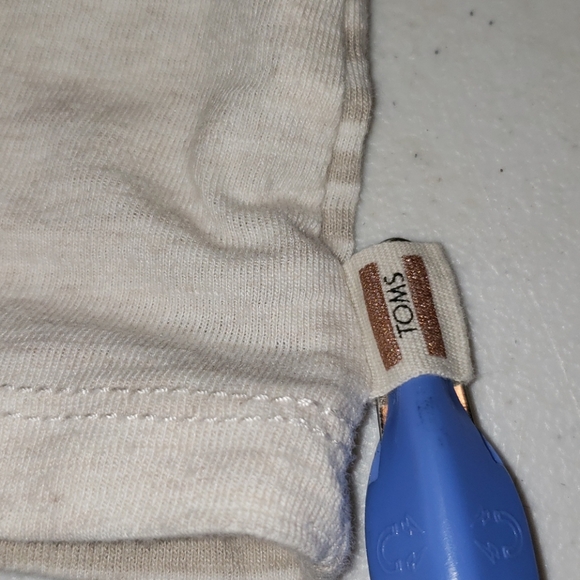 Last chance Toms tan shirt sz 6 - Picture 3 of 7